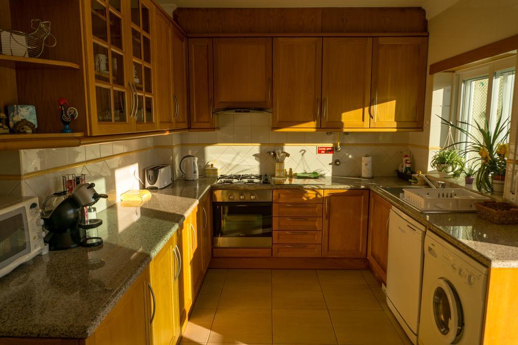 Sun & Wave Apartment เปนิช ภายนอก รูปภาพ