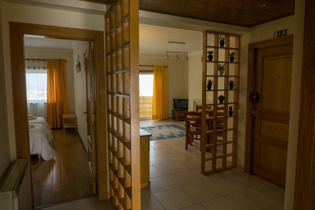 Sun & Wave Apartment เปนิช ภายนอก รูปภาพ
